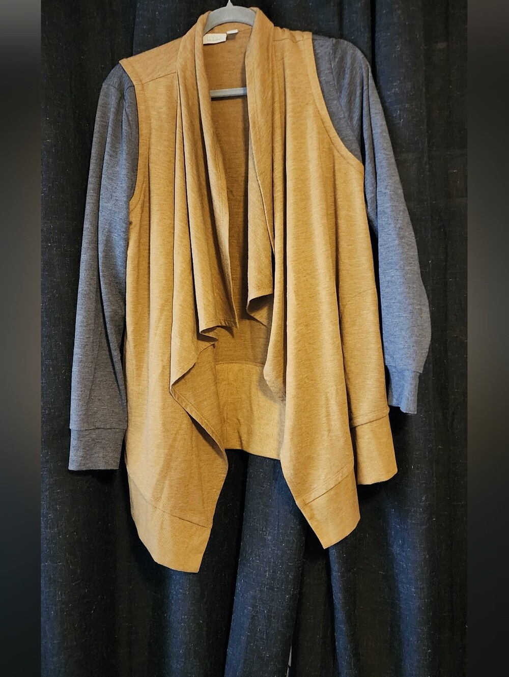 Logo Lounge Two‑Tone Jacket Women’s Medium – Tan & Gray Long Sleeve Casual Fall